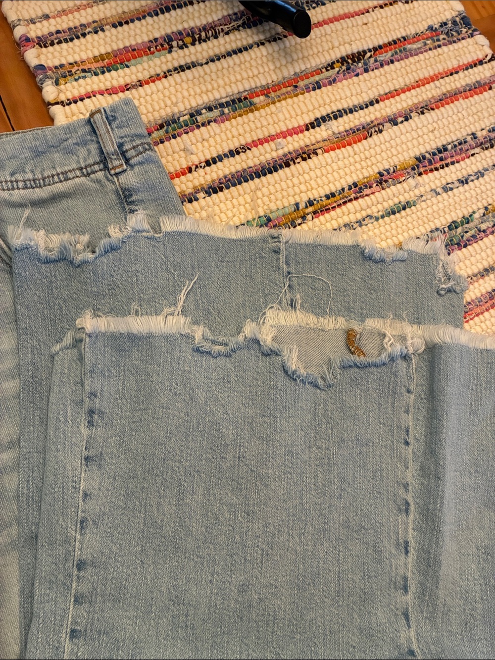 Pilcro Mid-Rise Light Blue Adi Jeans, measures size 28 - Picture 7 of 9
